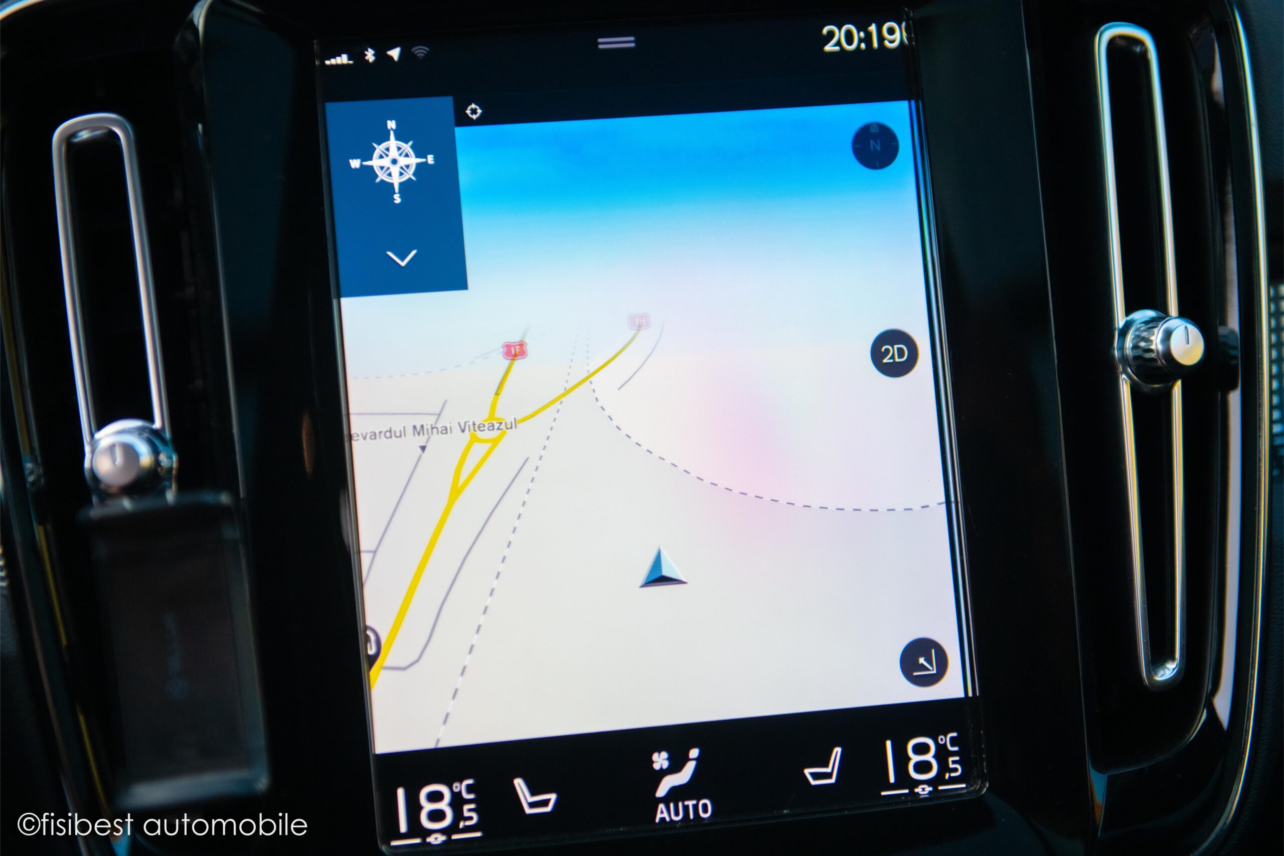 🔊 Volvo XC40 R-Design 2018 4WD